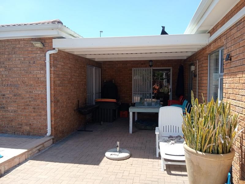 4 Bedroom Property for Sale in Brackenfell South Western Cape